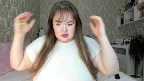 Snapshot of salma_queen chatting on October 12, 9:25 pm SalmaRoth online show from October 12, 9:25 pm