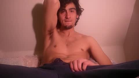 Snapshot of salmonman1305 chatting on February 6, 7:35 am salmonman1305 online show from February 6, 7:35 am