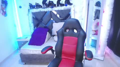 Snapshot of salo_hot01 chatting on December 23, 11:06 pm SALO HOT online show from December 23, 11:06 pm