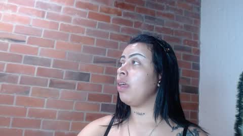   online show from December 3, 4:28 pm