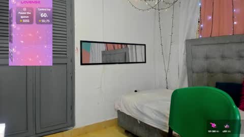 Snapshot of salome_domi chatting on December 9, 5:30 pm salome online show from December 9, 5:30 pm