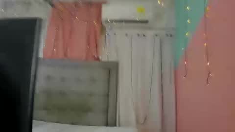 Snapshot of salome_domi chatting on September 20, 4:19 pm salome online show from September 20, 4:19 pm