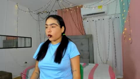 Snapshot of salome_domi chatting on November 17, 3:12 am salome online show from November 17, 3:12 am