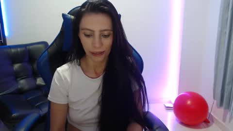 salome  online show from December 5, 2:09 am