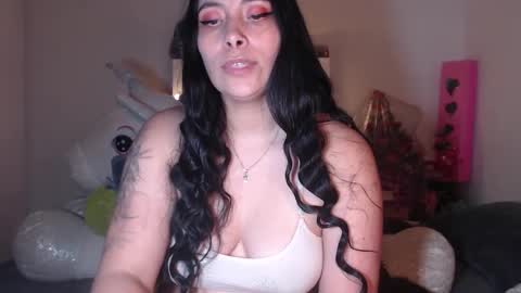 Snapshot of salomefox2 chatting on December 20, 4:42 am yenny online show from December 20, 4:42 am