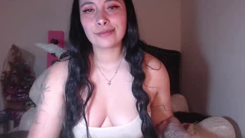 Snapshot of salomefox2 chatting on January 22, 4:34 am yenny online show from January 22, 4:34 am