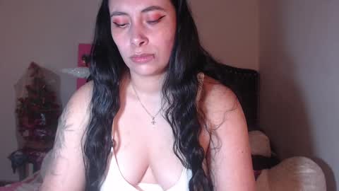 Snapshot of salomefox2 chatting on January 23, 4:19 am yenny online show from January 23, 4:19 am