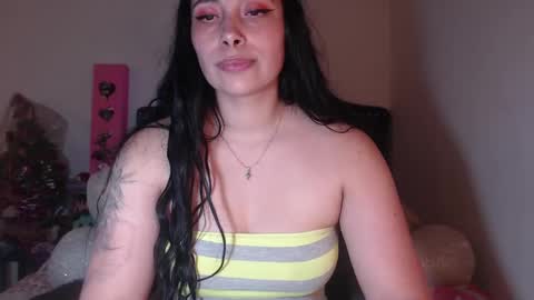 Snapshot of salomefox2 chatting on February 23, 4:07 am yenny online show from February 23, 4:07 am