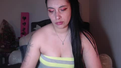 Snapshot of salomefox2 chatting on March 4, 4:17 am yenny online show from March 4, 4:17 am