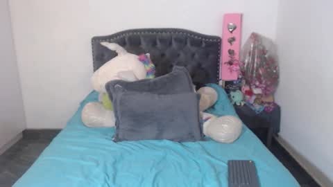 Snapshot of salomefox2 chatting on October 7, 3:14 am yenny online show from October 7, 3:14 am