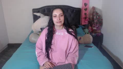 Snapshot of salomefox2 chatting on November 12, 3:29 am yenny online show from November 12, 3:29 am