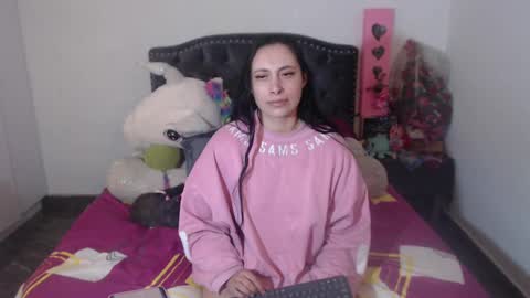 Snapshot of salomefox2 chatting on November 18, 4:28 am yenny online show from November 18, 4:28 am