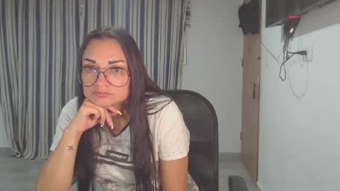 Snapshot of salomesaints chatting on October 9, 2:31 am salome online show from October 9, 2:31 am