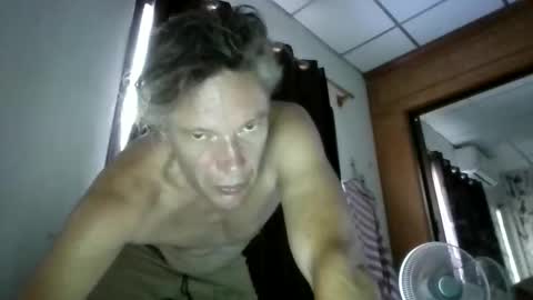 salsapaulus online show from February 14, 10:45 am