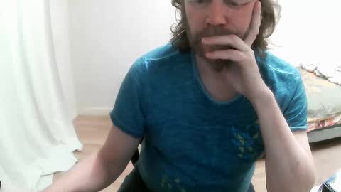 Snapshot of saltimbanquier chatting on February 14, 7:07 am Saltimbanquier  Salt  ou  Banquier  online show from February 14, 7:07 am
