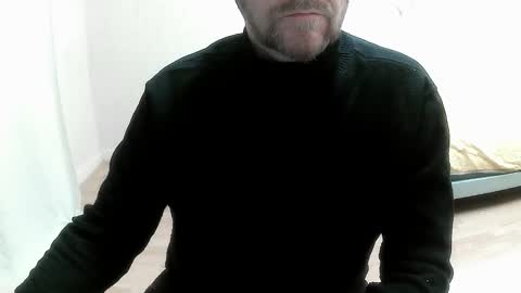 Snapshot of saltimbanquier chatting on September 16, 12:28 pm Saltimbanquier  Salt  ou  Banquier  online show from September 16, 12:28 pm