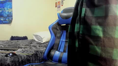 Snapshot of salvatore_dereck chatting on October 24, 1:13 am online show from October 24, 1:13 am