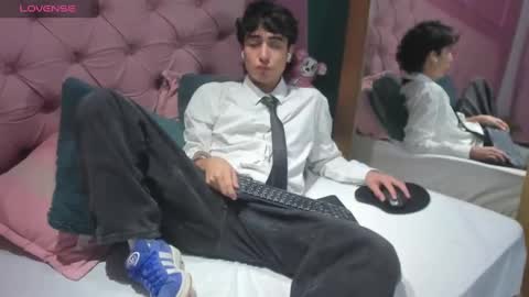 salvatore  online show from December 8, 8:47 pm