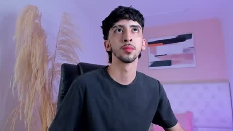 salvatore  online show from September 21, 8:54 pm