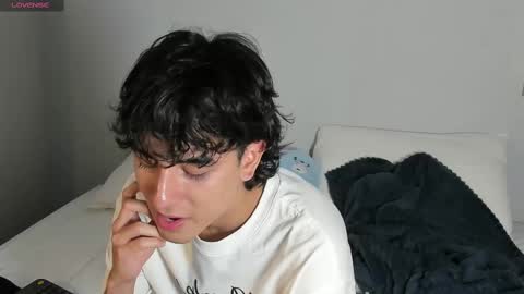 Snapshot of salvatore_montt chatting on February 12, 3:07 am salvatore_montt online show from February 12, 3:07 am