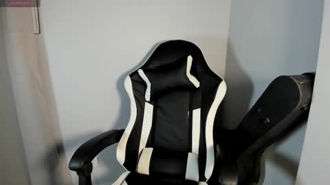 Snapshot of salvatore_montt chatting on February 15, 3:42 am salvatore_montt online show from February 15, 3:42 am