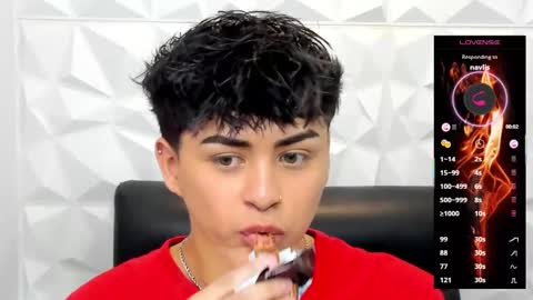 Snapshot of sam_daves_ chatting on November 15, 2:24 pm Sam online show from November 15, 2:24 pm