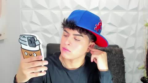 Snapshot of sam_daves_ chatting on December 4, 2:59 pm Sam online show from December 4, 2:59 pm