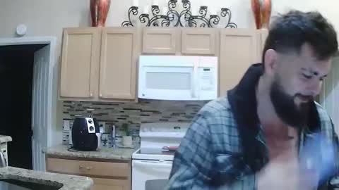 Snapshot of sam_papithebarber chatting on December 25, 3:08 am sam_papithebarber online show from December 25, 3:08 am