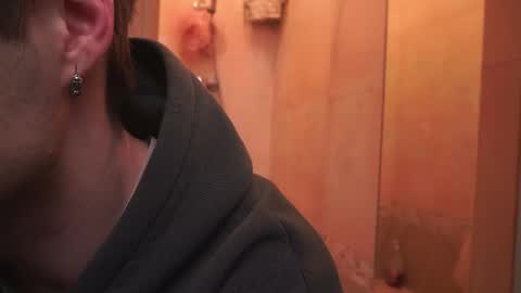 Snapshot of sam_w__ chatting on February 22, 12:16 am Sam online show from February 22, 12:16 am