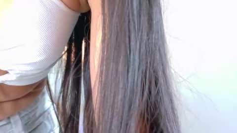 Snapshot of samagrey__ chatting on November 12, 11:43 am online show from November 12, 11:43 am