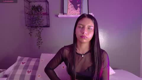 Snapshot of samagrey__ chatting on November 29, 11:57 am online show from November 29, 11:57 am