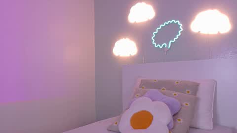 Snapshot of samagrey__ chatting on December 1, 11:59 am online show from December 1, 11:59 am