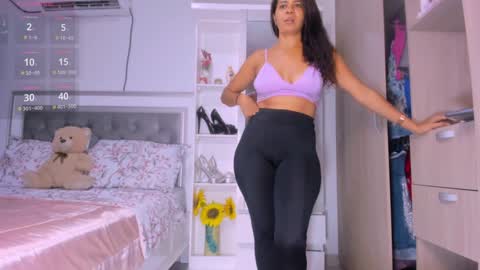 Snapshot of samanta_65 chatting on December 31, 7:10 am carolina online show from December 31, 7:10 am