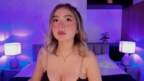 Snapshot of samanta_bone chatting on January 15, 11:40 pm Samanta online show from January 15, 11:40 pm