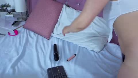 Samanta online show from October 31, 4:57 am