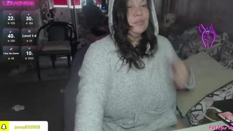 Snapshot of samanta_shy chatting on December 14, 8:41 am Marry online show from December 14, 8:41 am