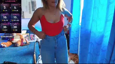 Snapshot of samanta_stone69 chatting on December 5, 8:11 pm Samanta Stone online show from December 5, 8:11 pm