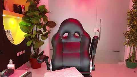 Snapshot of samantakane chatting on November 21, 4:11 am samantakane online show from November 21, 4:11 am