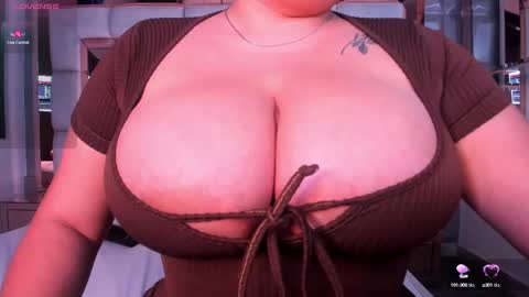 Snapshot of samantasm chatting on February 19, 9:50 am S A M A N T A online show from February 19, 9:50 am