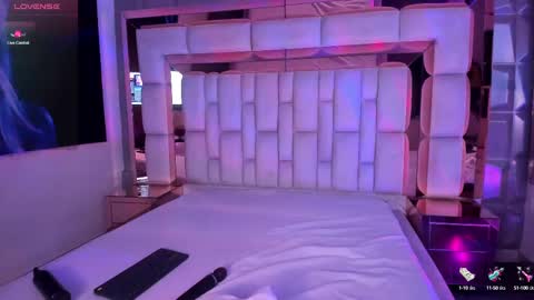 Snapshot of samantasm chatting on February 27, 6:18 am S A M A N T A online show from February 27, 6:18 am