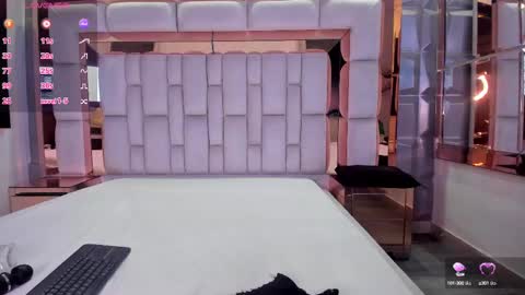 Snapshot of samantasm chatting on March 6, 7:47 am S A M A N T A online show from March 6, 7:47 am