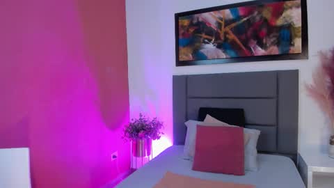 Snapshot of samantavee chatting on September 12, 11:54 am Samanta Vee online show from September 12, 11:54 am