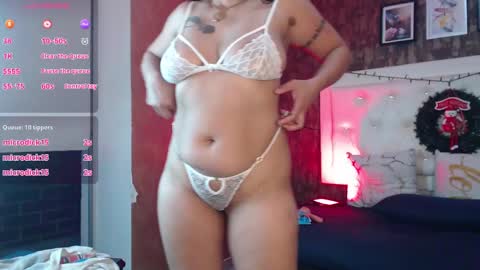 Snapshot of samantha__karolstone chatting on December 11, 10:49 pm SAMANTHA online show from December 11, 10:49 pm