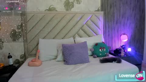 Samantha  online show from February 7, 4:06 am