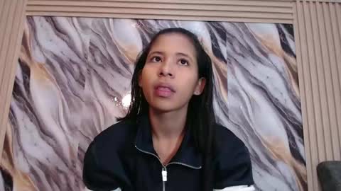 lizzy online show from April 5, 3:31 pm