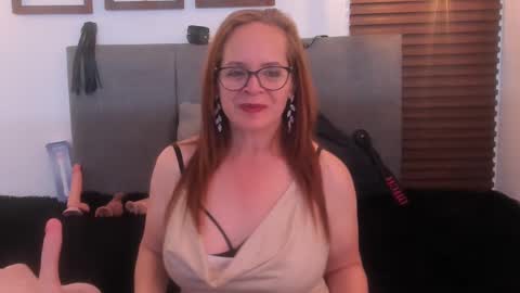 Snapshot of samantha_mature56 chatting on March 7, 5:28 pm Sam online show from March 7, 5:28 pm