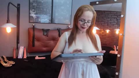 Snapshot of samantha_mature56 chatting on March 12, 2:01 pm Sam online show from March 12, 2:01 pm