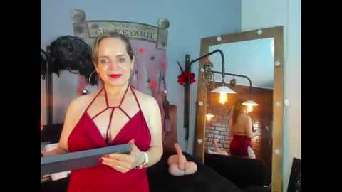 Snapshot of samantha_mature56 chatting on October 25, 9:06 am Sam online show from October 25, 9:06 am
