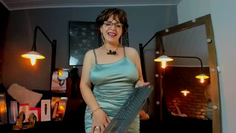 Sam online show from April 18, 2:26 am