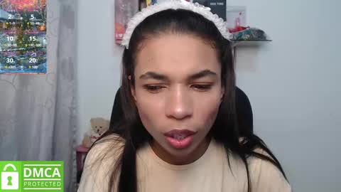 Snapshot of samanthaa_queen chatting on January 9, 10:09 am sam online show from January 9, 10:09 am